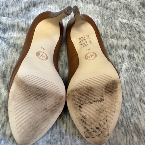 Michael Kors size 7 Chestnut Brown Heels - Picture 7 of 7